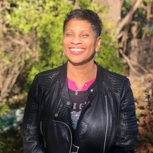 Meet your Posher, Denise